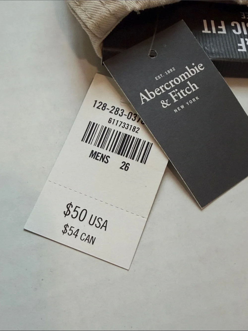 NWT Abercrombie & Fitch Classic Fit At The Knee Shorts